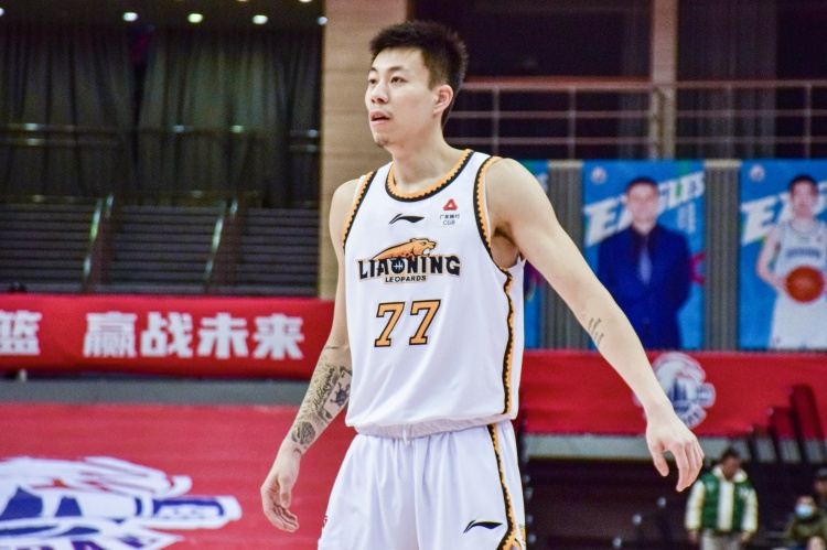  還得再調(diào)整！張鎮(zhèn)麟復(fù)出8中1拿到2分8助出現(xiàn)6失誤 正負(fù)值-34最低