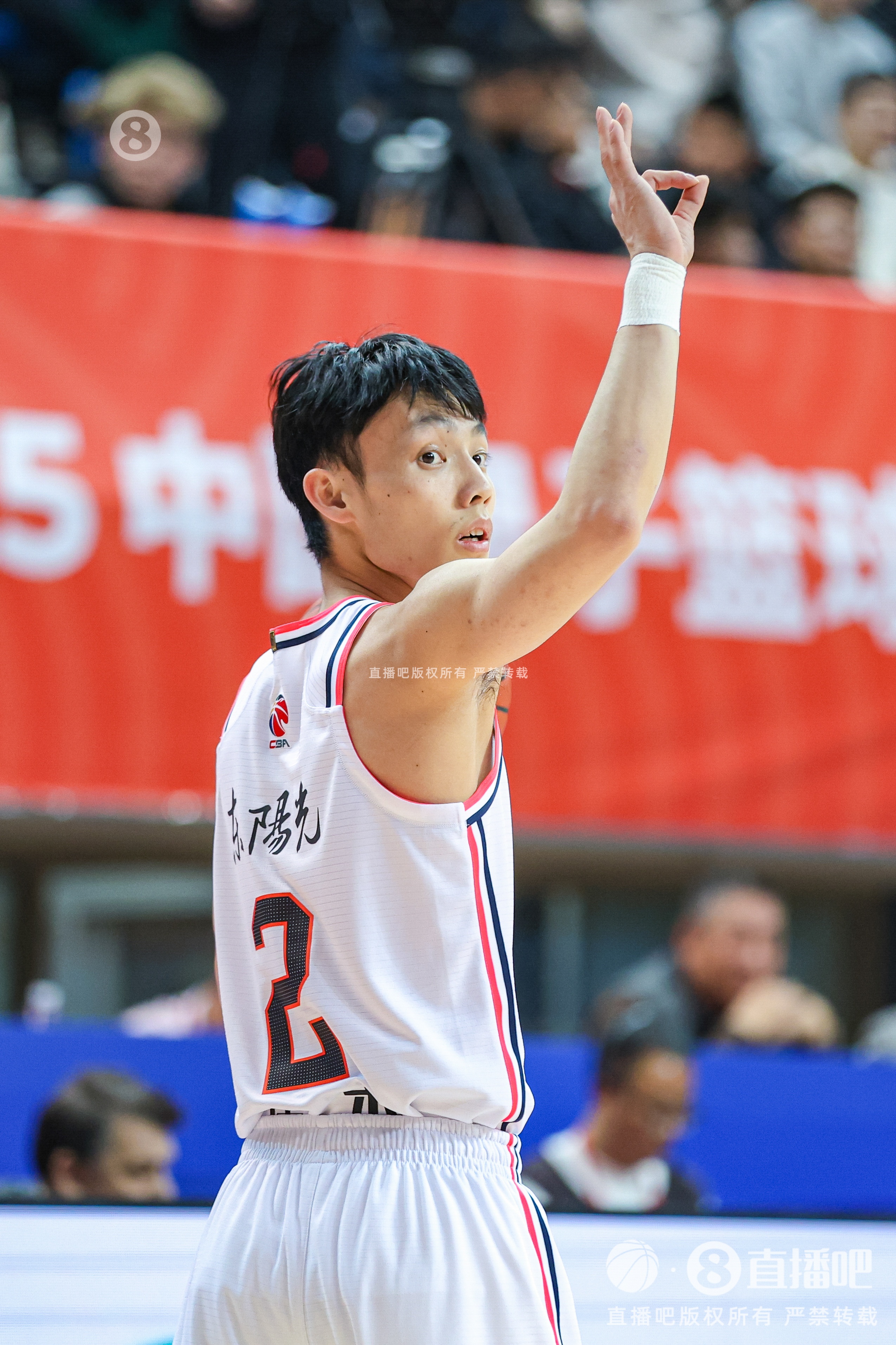  鐵人！本賽季CBA常規(guī)賽僅17名球員做到46場全勤 徐杰、鄒陽在列