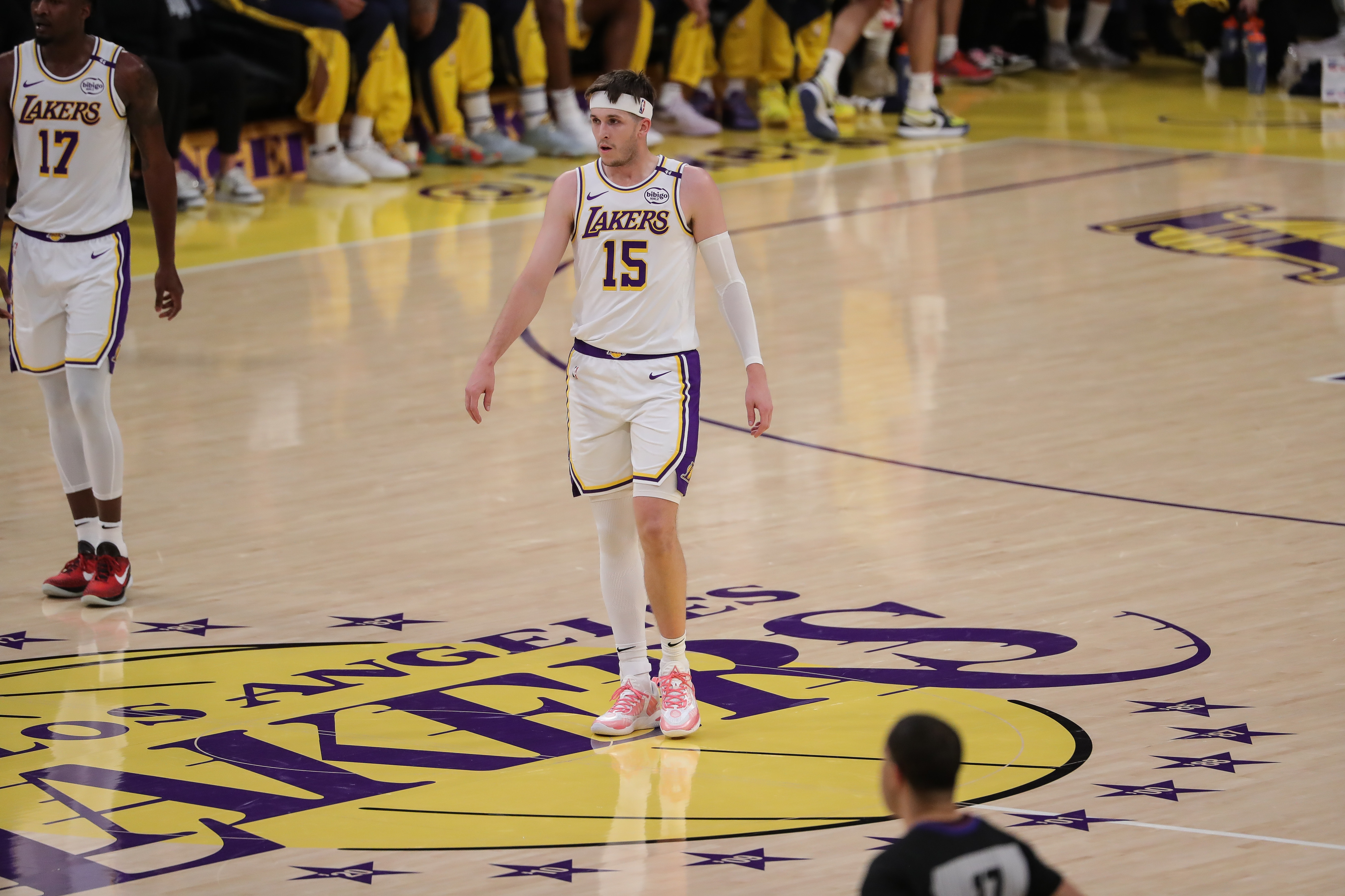  昨天驅(qū)逐憋著火呢！里夫斯21中9砍下32分7助 罰球13中12