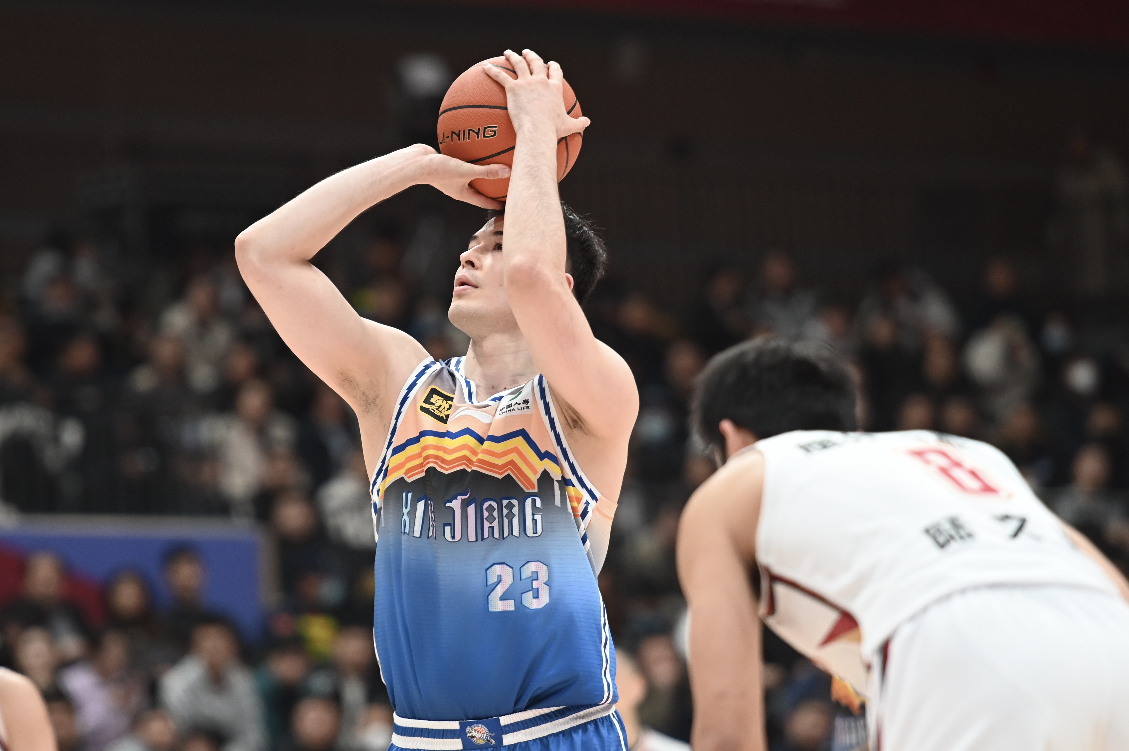  高效表現(xiàn)！阿不都沙拉木10中7拿下17分9板 其中4個前場板