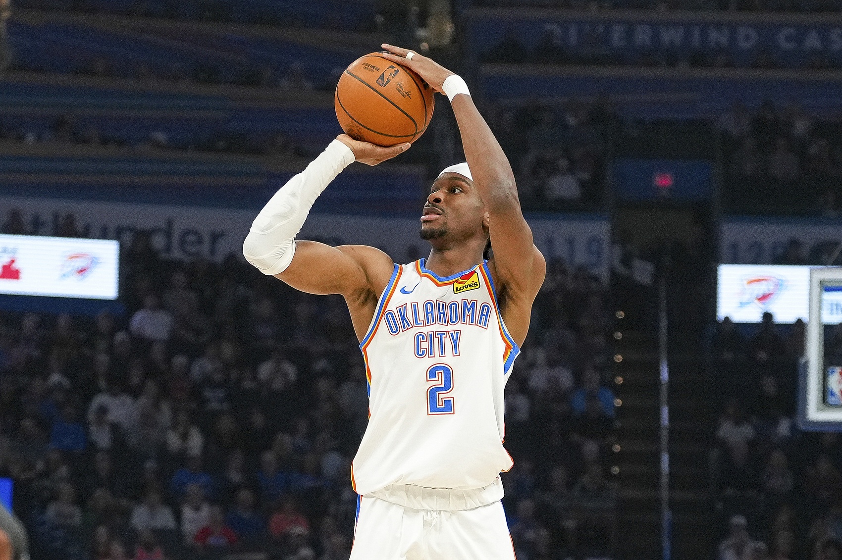  亞歷山大成NBA歷史第8位連續(xù)60場(chǎng)砍20+球員 比肩大帥喬丹科比KD